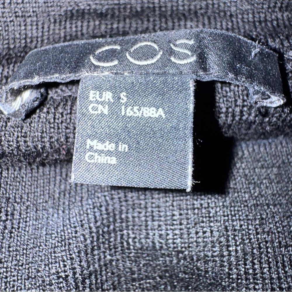 COS 100% Wool Mock Turtleneck Sweater Women’s Small Black Long Sleeve Minimalist - Picture 4 of 5